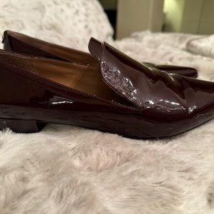 Burgundy patent-leather pointed toe loafers